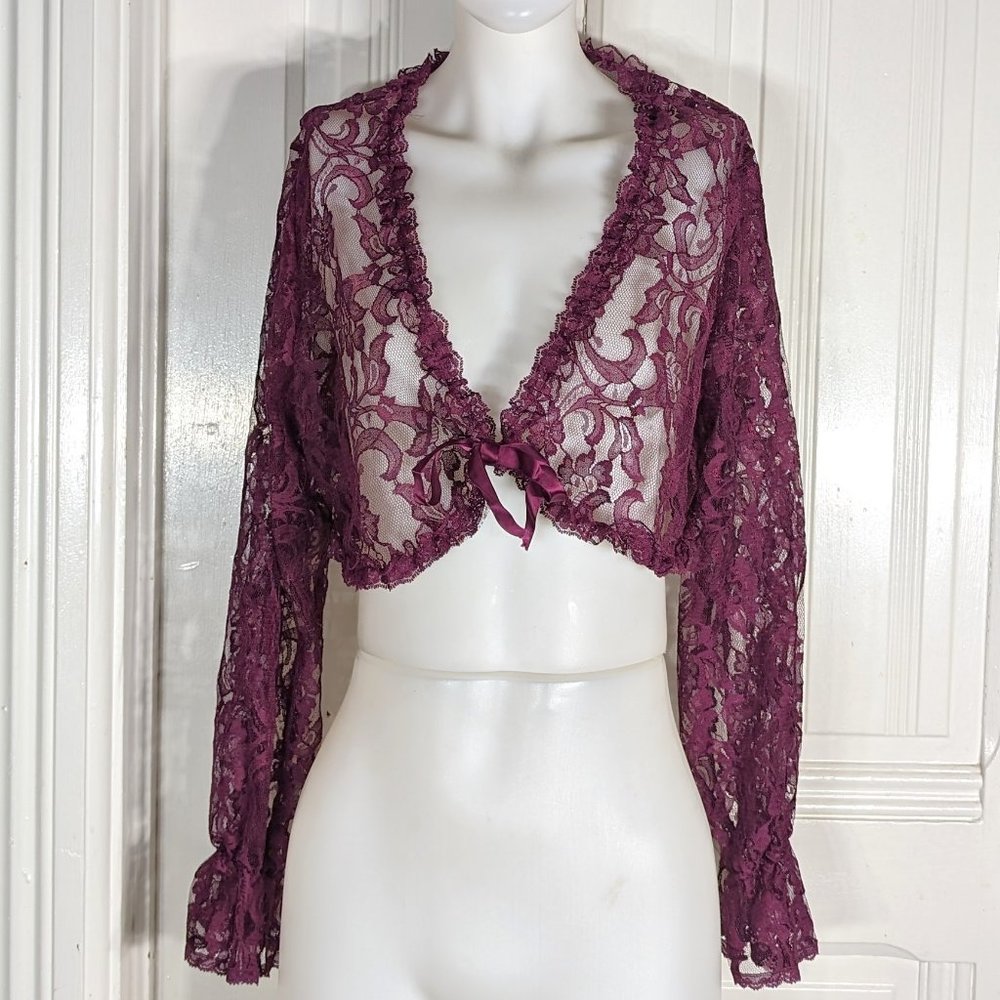 Frederick's of Hollywood Gothic Lace Shrug Vintage 90s